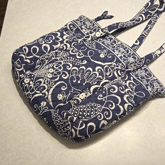 Navy zip Tote Twirly Bird Totebag Vera Bradley gently used - Picture 3 of 14